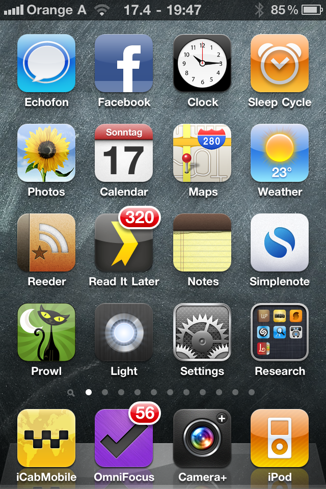My iPhone homescreen in spring 2011
